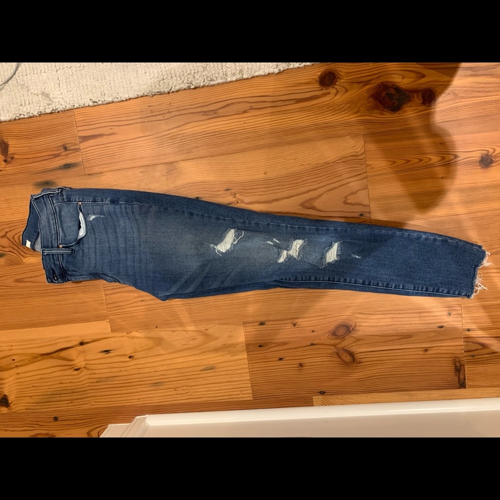 Pacsing ripped skinny jeans!